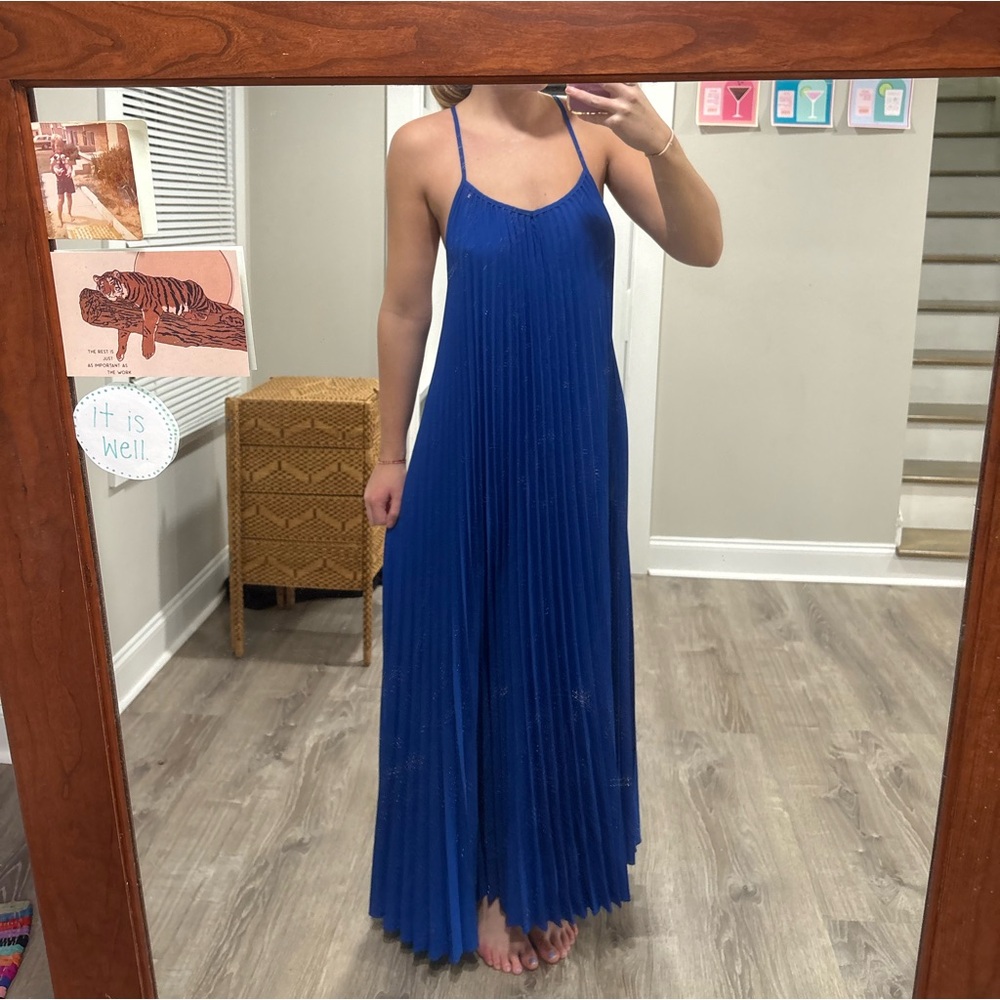 Elegant Blue Pleated Maxi Dress